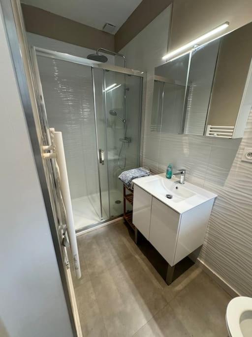Cosy Tournons Appartement *